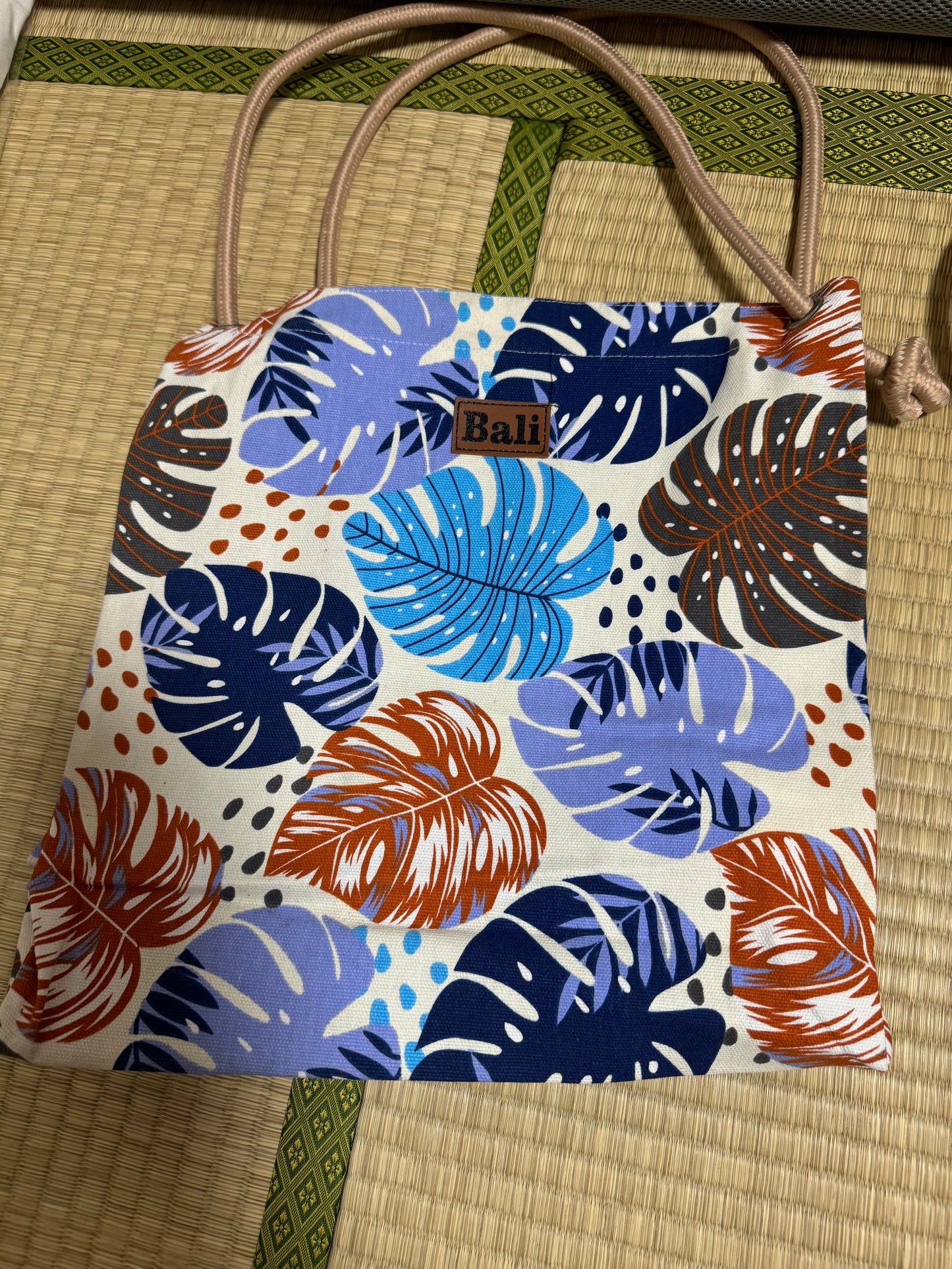 Tas Kanvas Motif Sedang P42 x L35