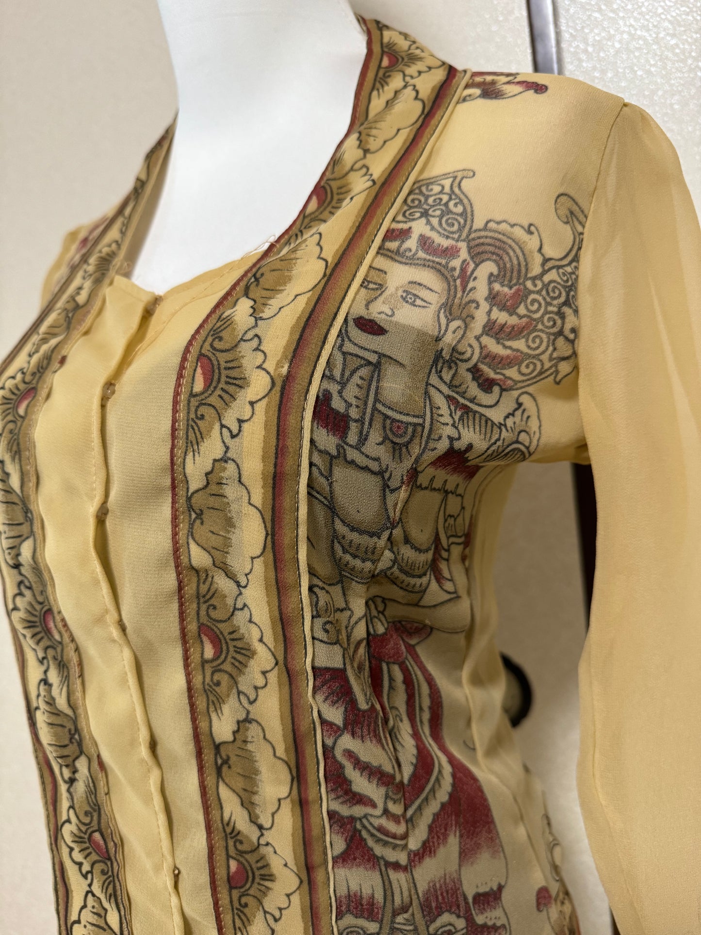 Kebaya jadi Motif Wayang ( Kebaya Saja )