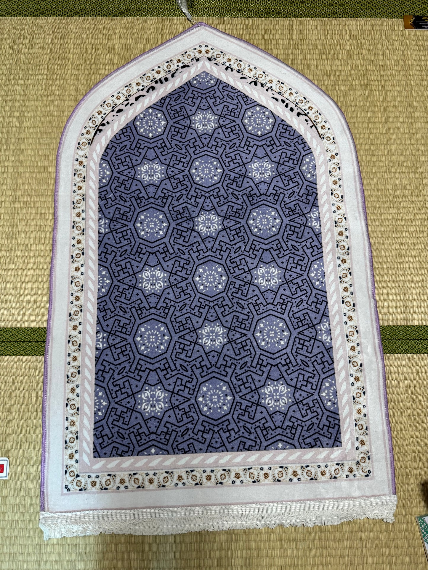 Sajadah Cutting Kubah Motif Anti Slip Ukuran Besar 70x110