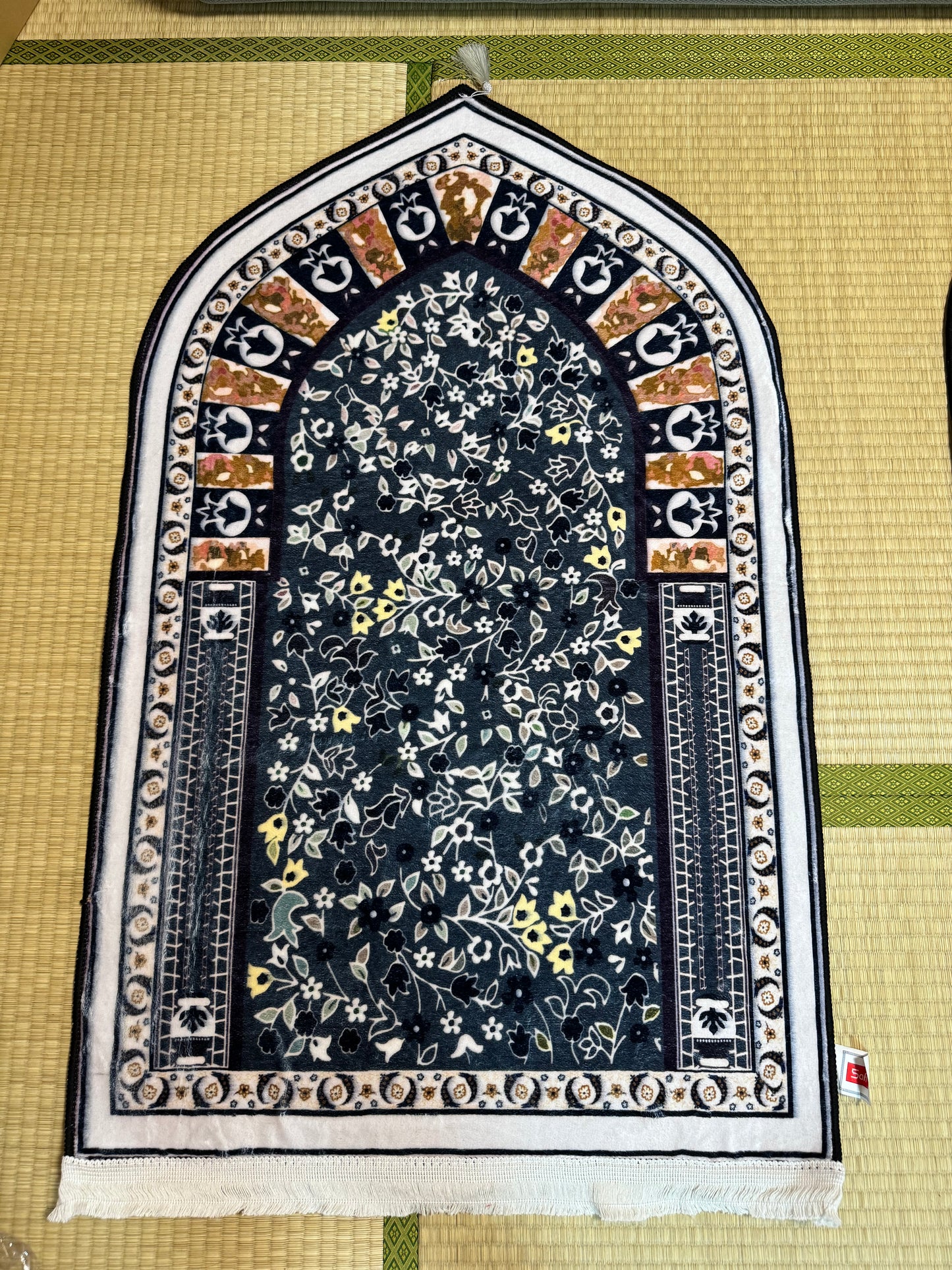 Sajadah Cutting Kubah Motif Anti Slip Ukuran Besar 70x110
