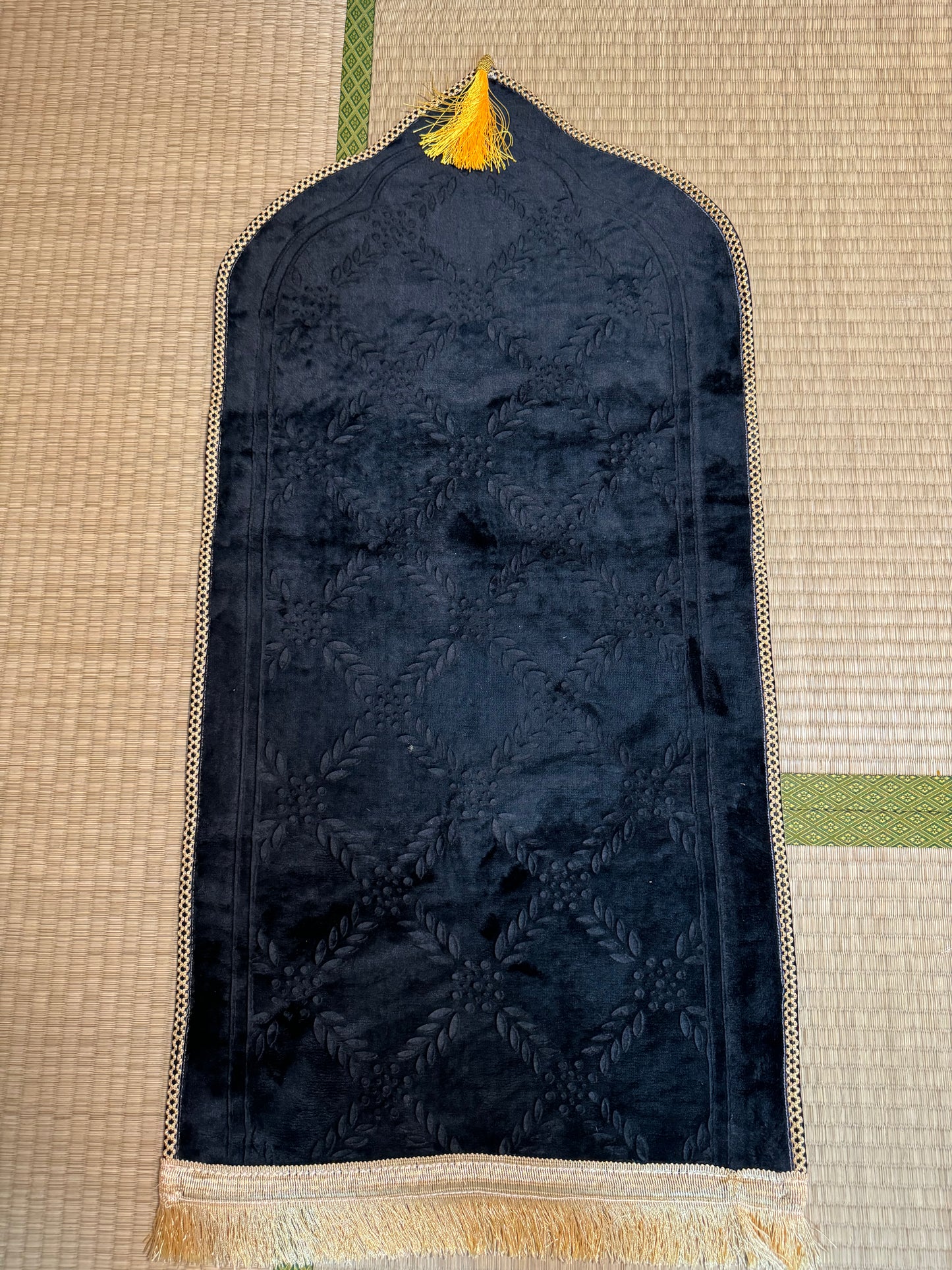 Sajadah Kubah Polos Anti Slip Medium 50x100 cm