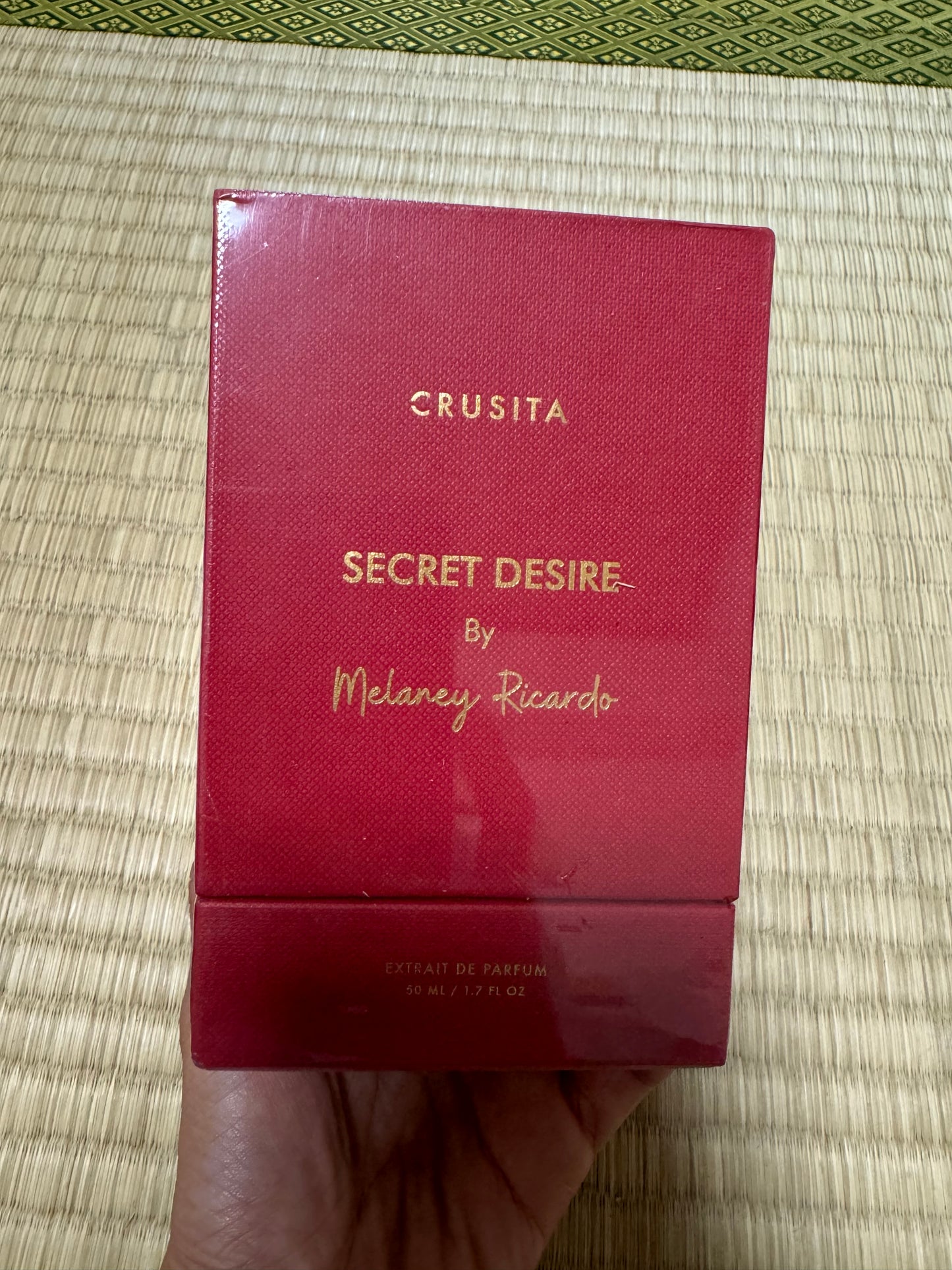 Parfum Crusita x Melaney Ricardo