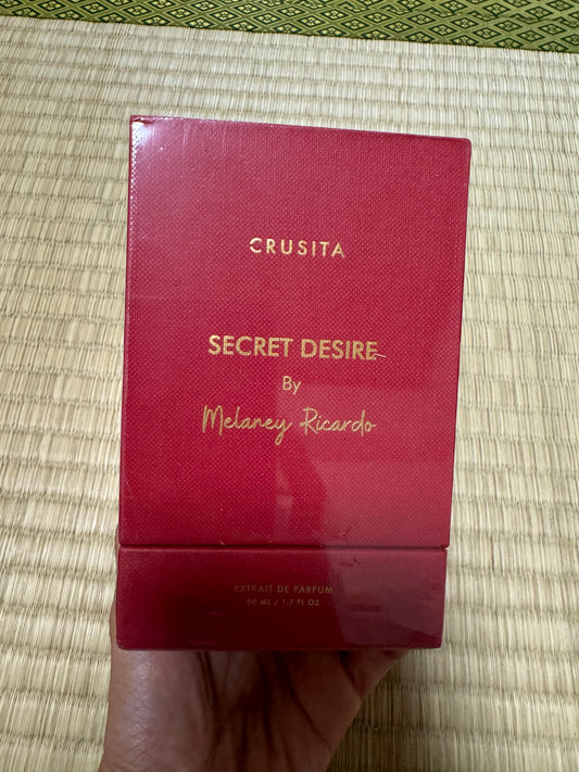 Parfum Crusita x Melaney Ricardo