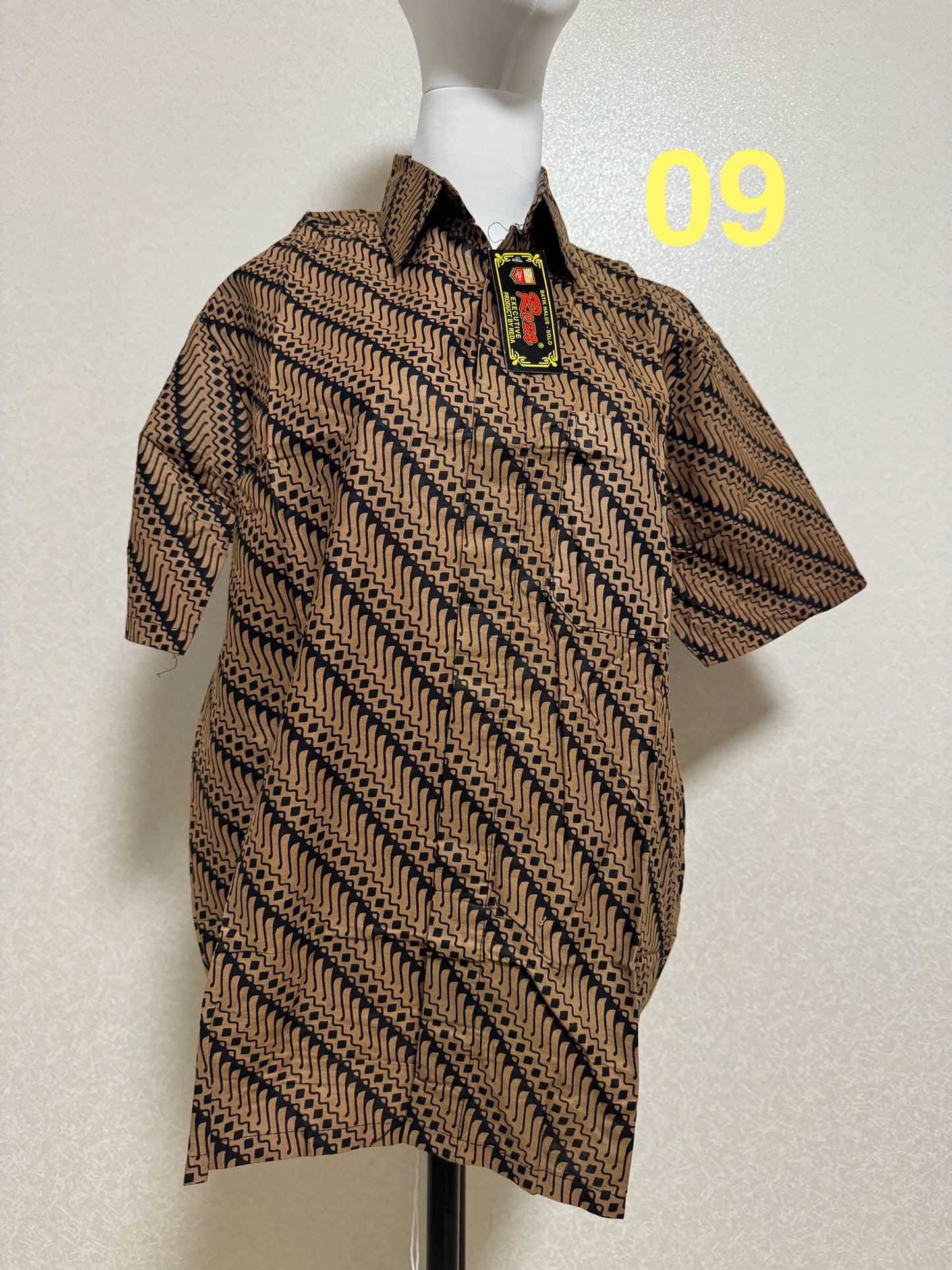 Kemeja Batik Cowo Lengan Pendek Size M
