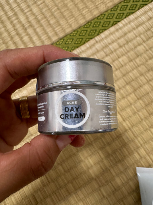 Bening Acne Day Cream