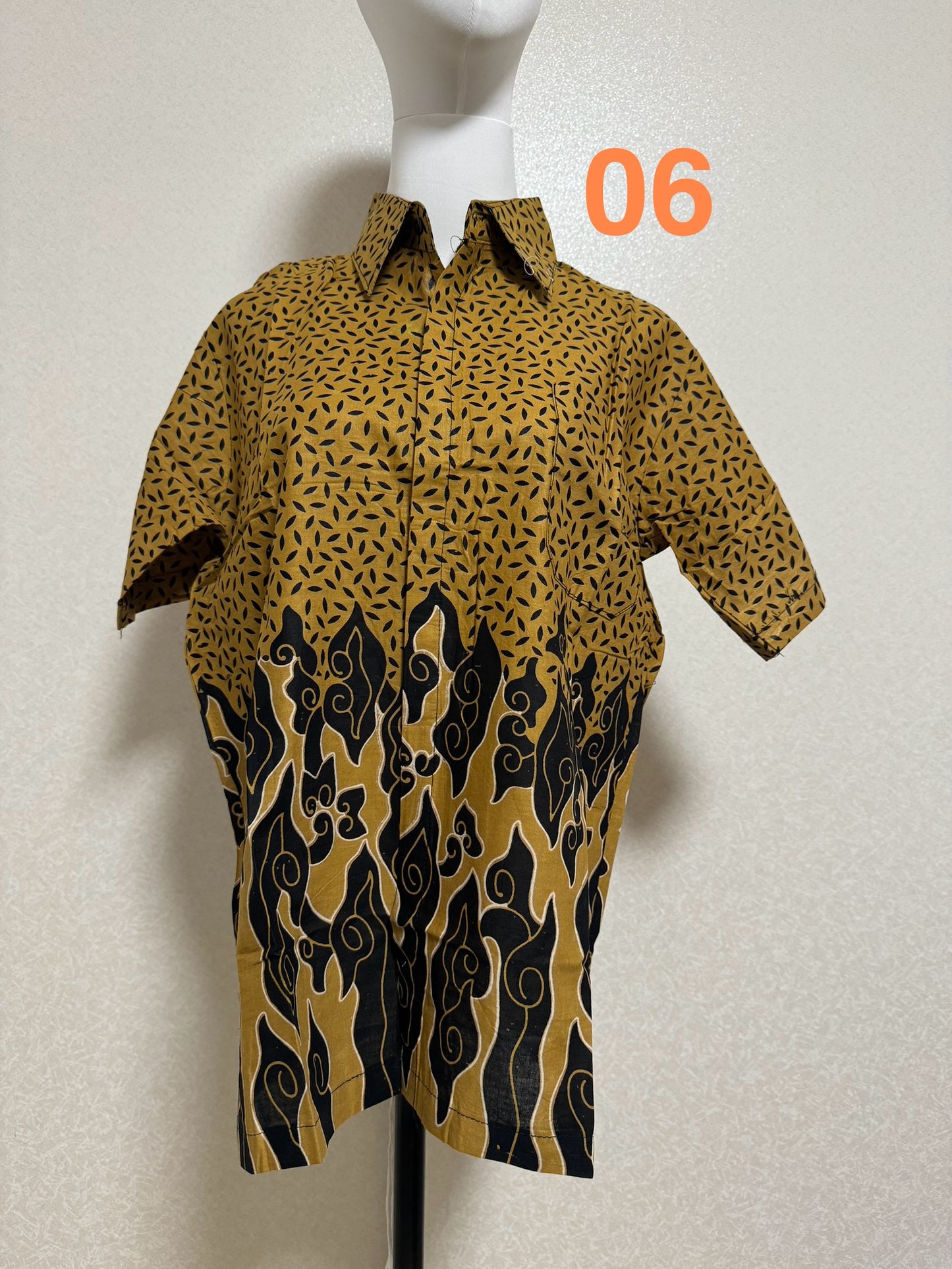 Kemeja Batik Cowo Lengan Pendek Size M