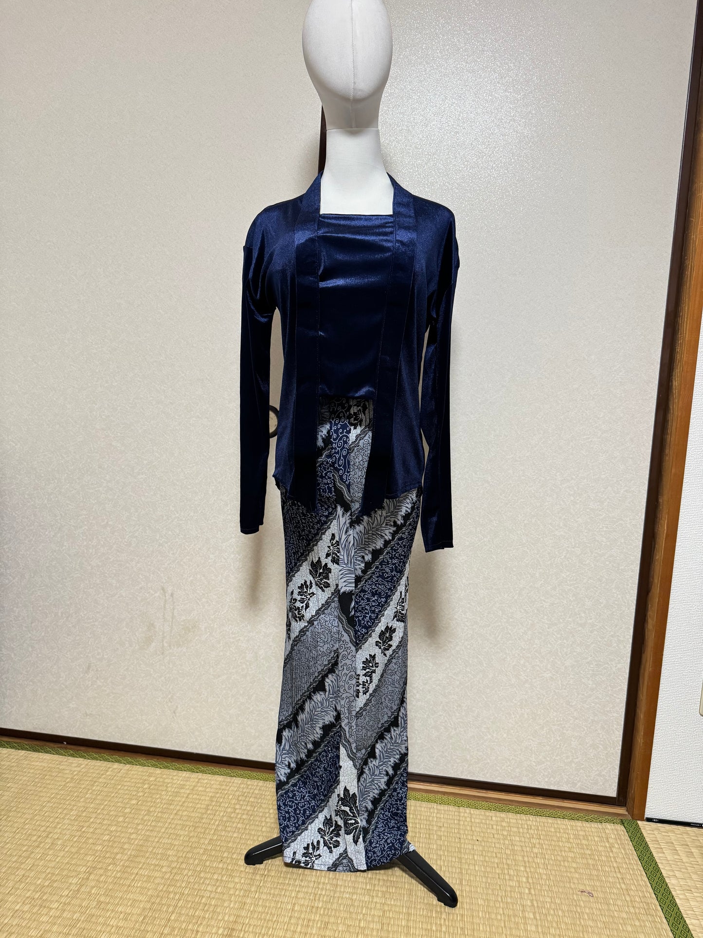 Set Kebaya Kutubaru Wanita