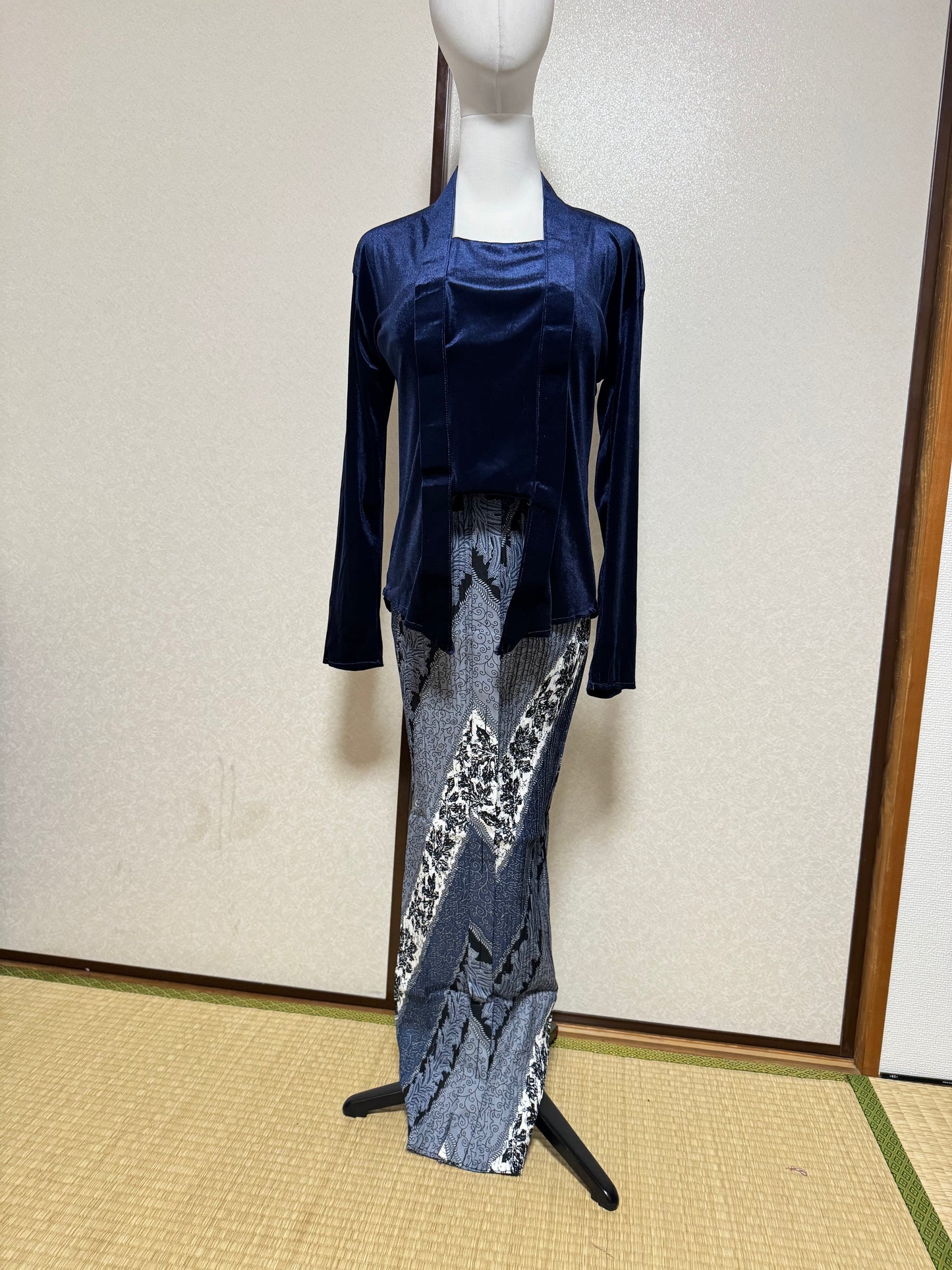 Set Kebaya Kutubaru Wanita