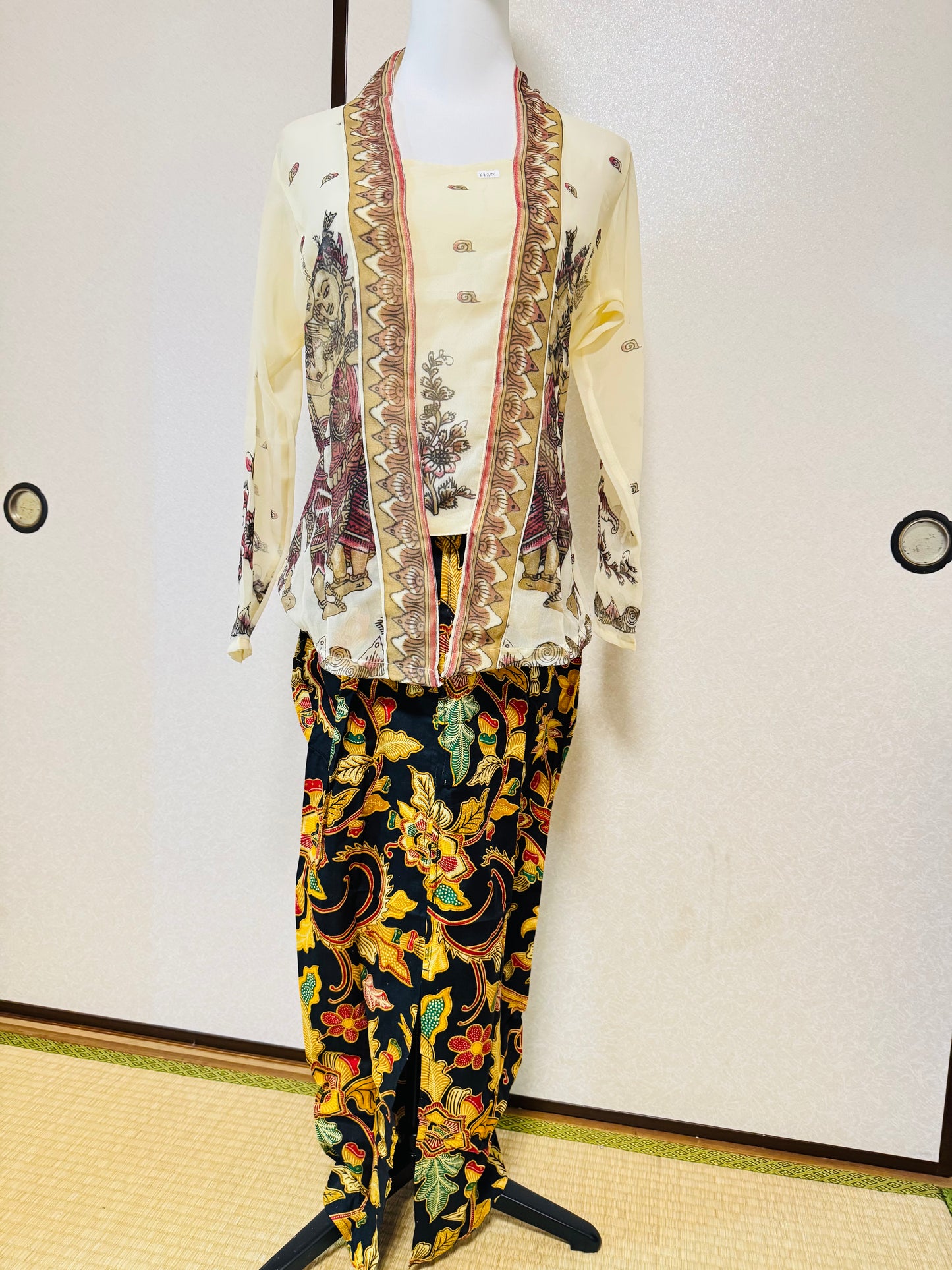 Kebaya Set Size L bisa ganti Rok