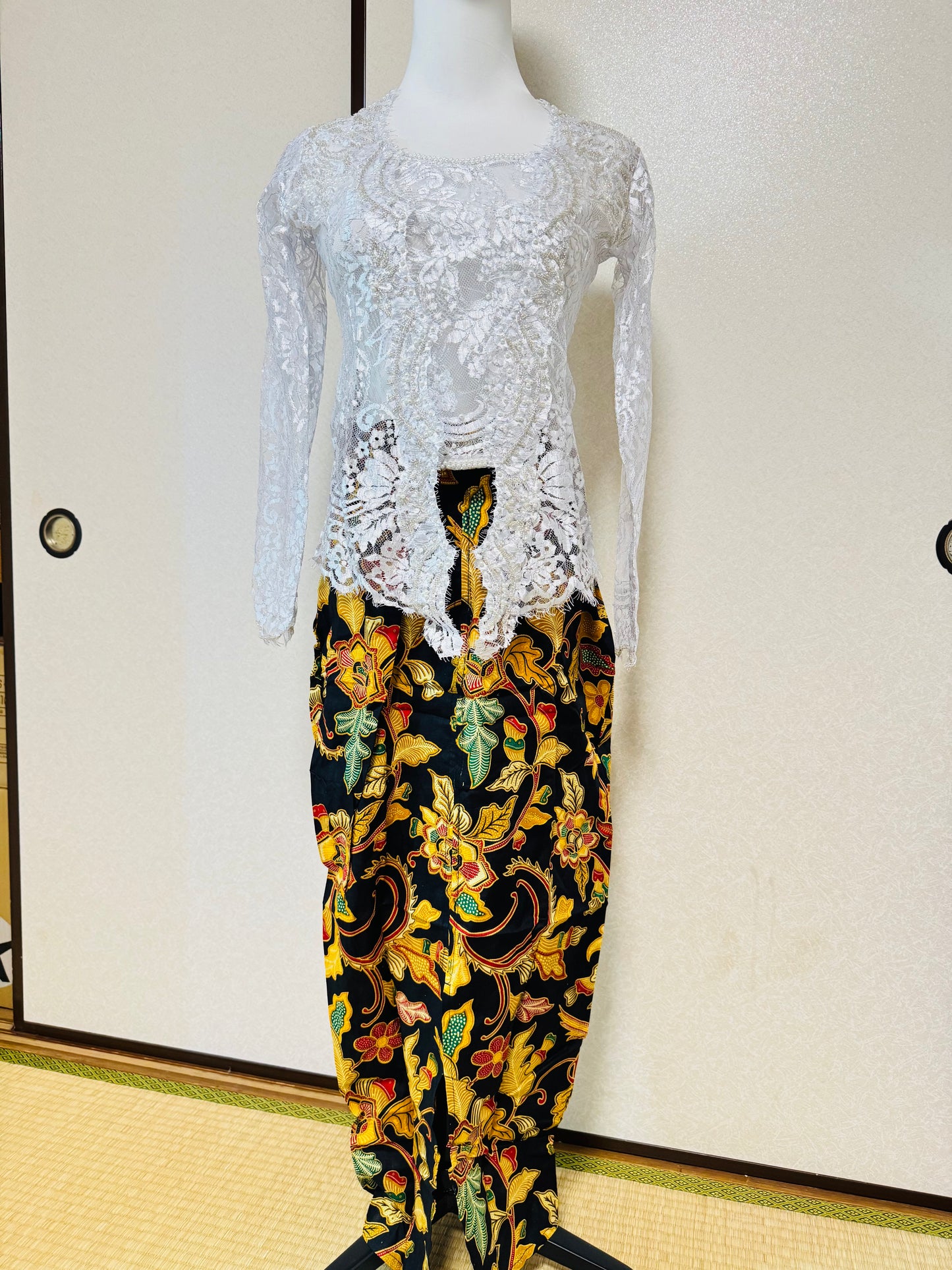 Kebaya Set Size M bisa ganti Rok