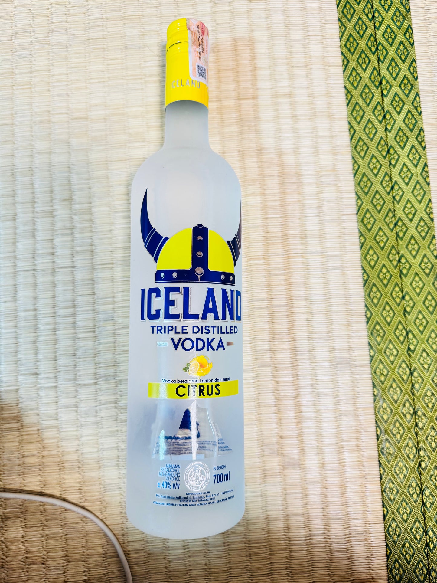 Iceland Vodka  700 ml + Ongkir chaku