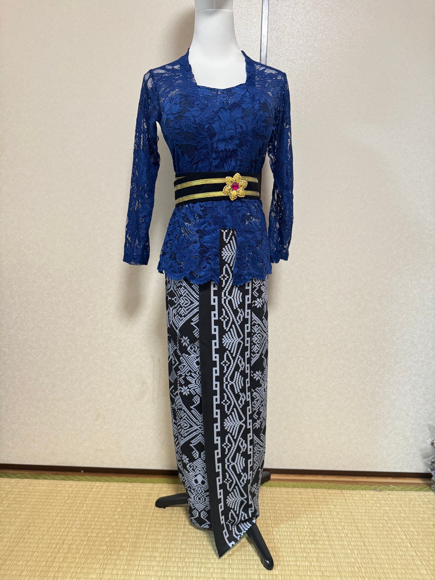 Kebaya Set Size L bisa ganti Rok
