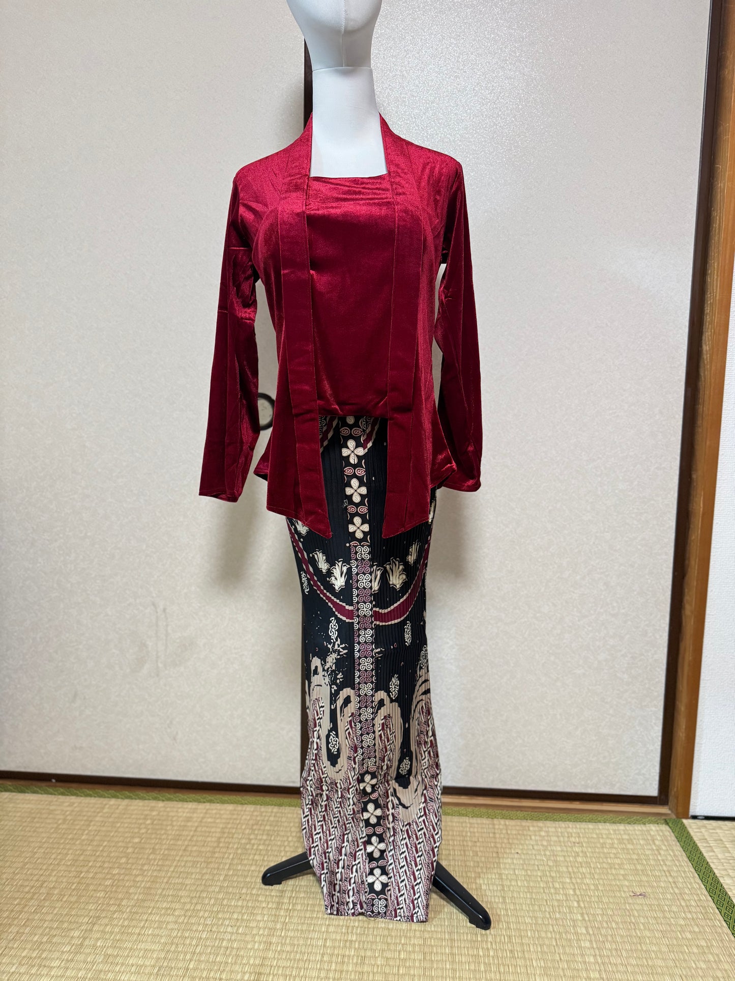 Set Kebaya Kutubaru Wanita