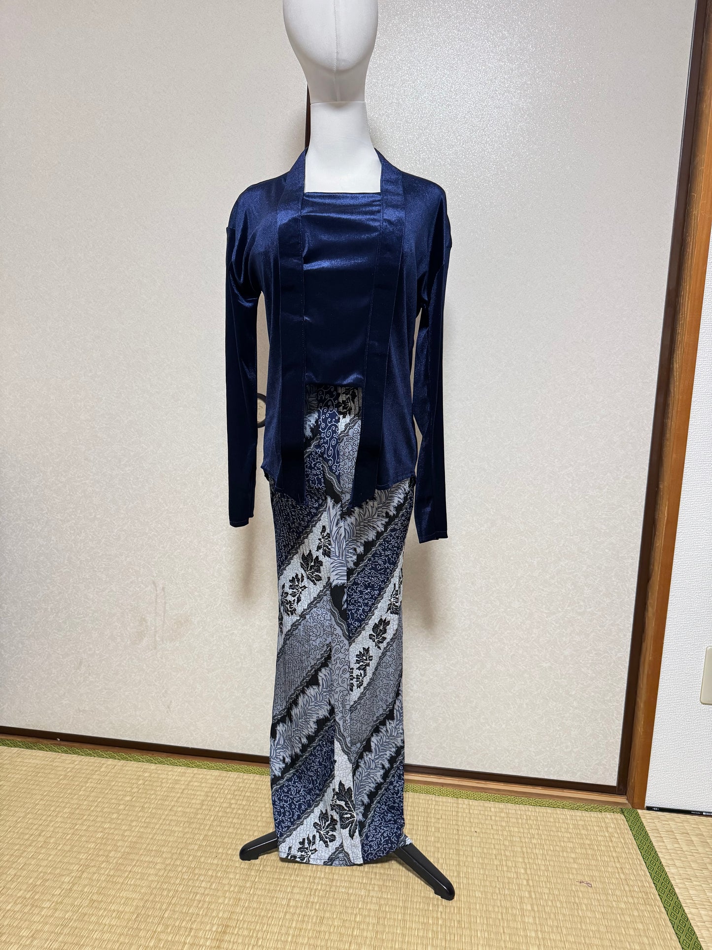 Set Kebaya Kutubaru Wanita