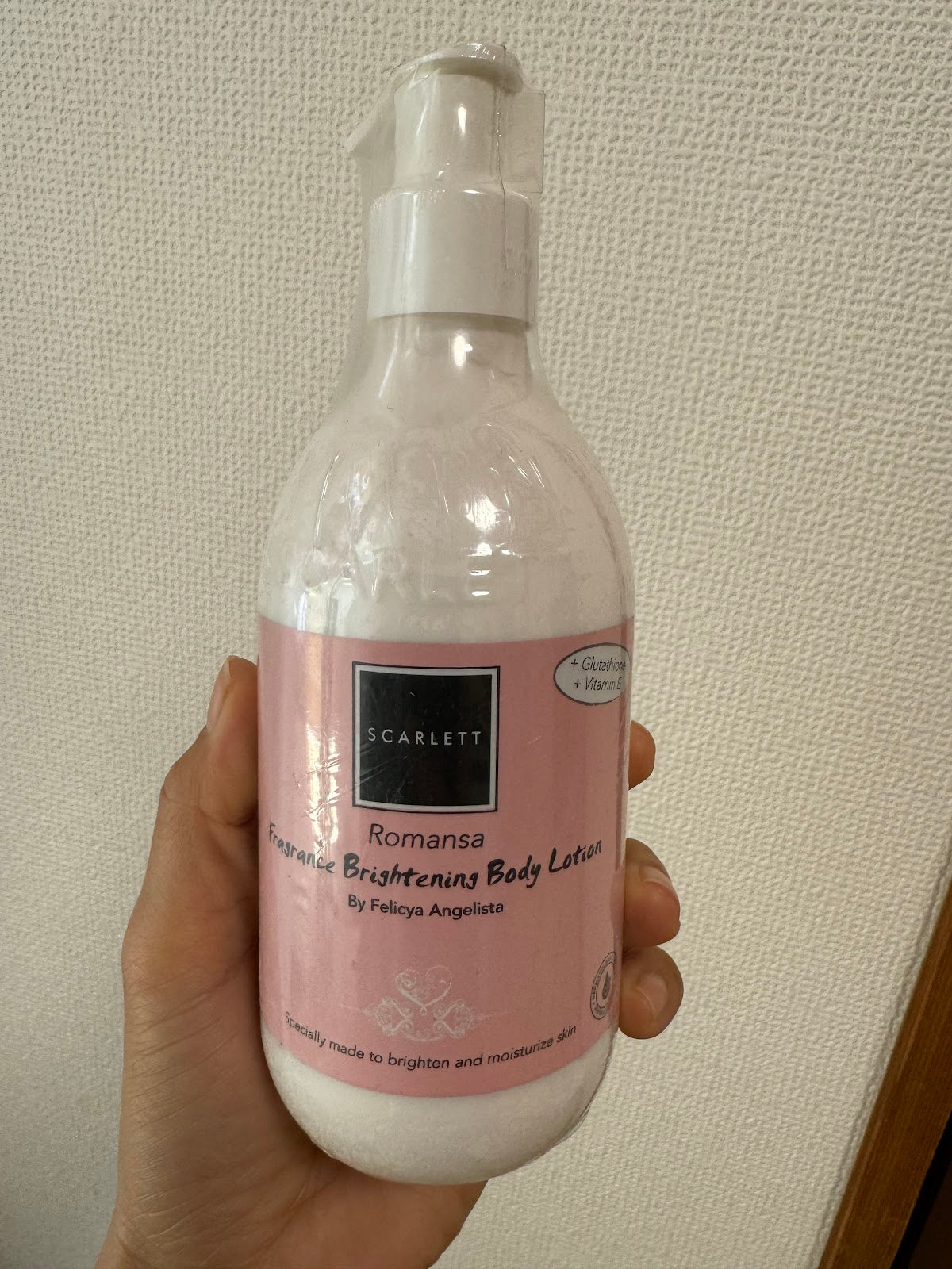 Scarlet Lotion Romansa